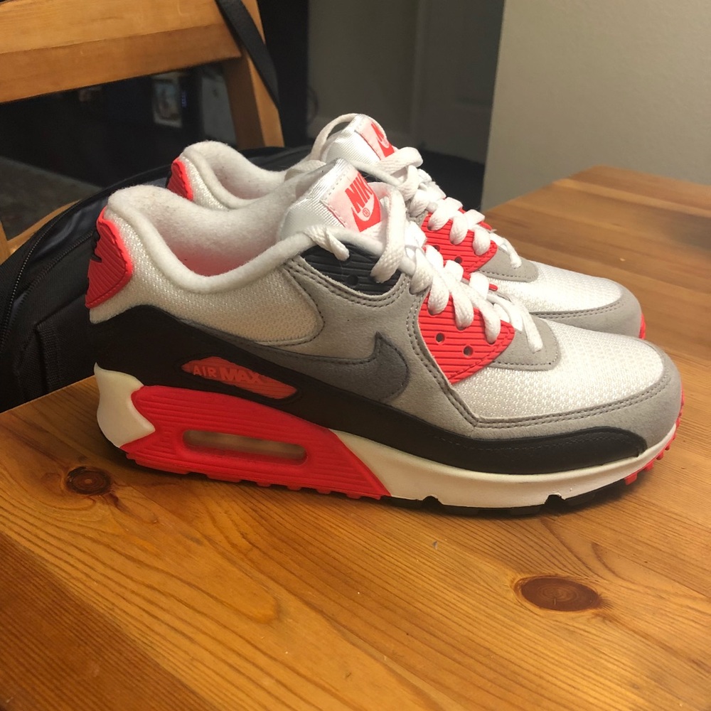 Women’s Air Max 90 White and Red